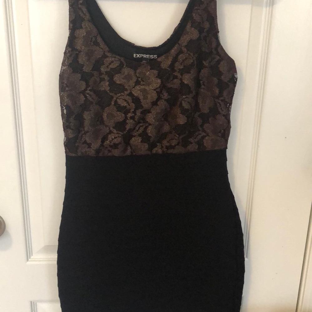 Dress - Picture 2 of 4